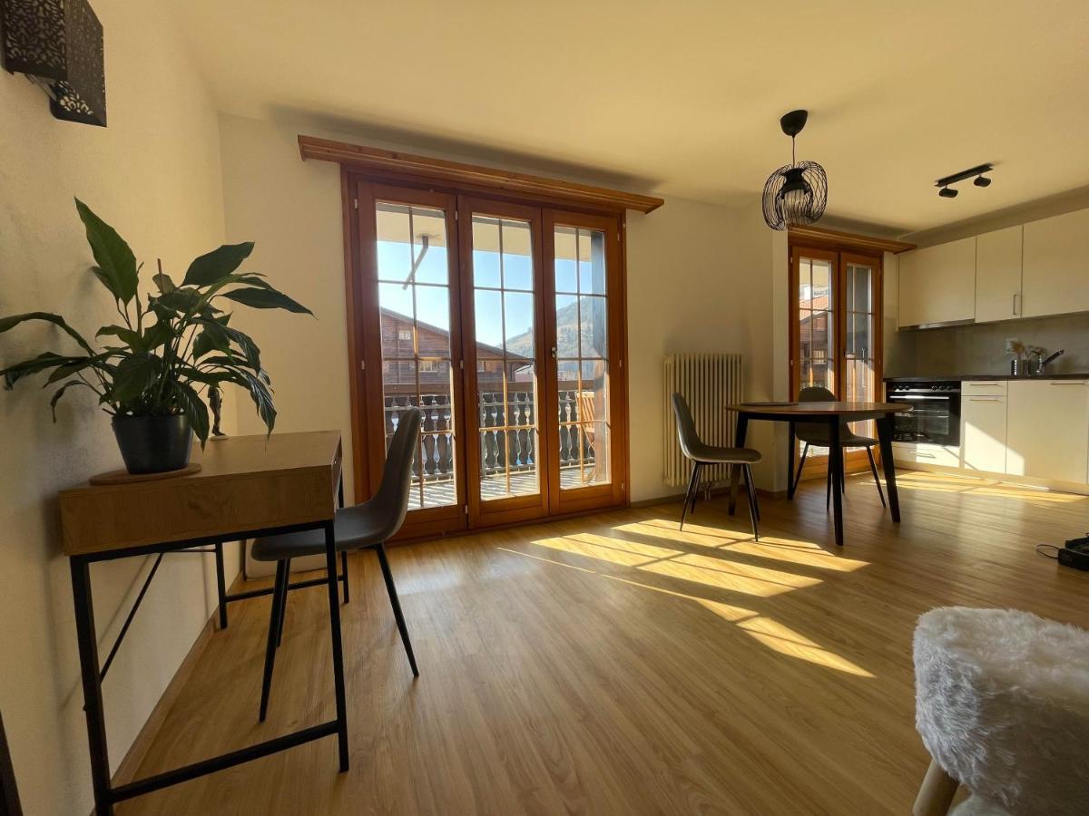 अपार्टमेंट 53m2 Renove Dans Un Au Coeur De Avec Vue Sur Les Montagnes *